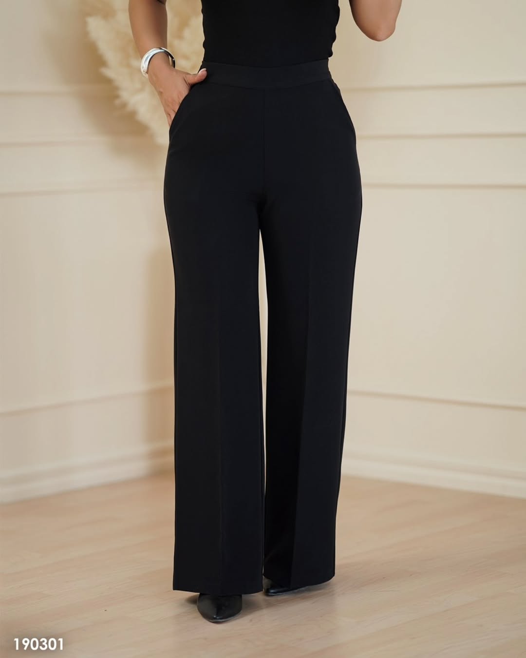 #کالکشن_پاییزه🍁 🔺شلوار مدل سورا  🔺کد: 1903 🔺رنگبندی: ژورنال  🔺سایز 1 مناسب: 36 تا 38 🔺سایز 2 مناسب: 40 تا 42 🔺سایز3 مناسب: 44 تا 46 🔺 سایز 4 مناسب: 48  🔸جنس پارچه: مازراتی🔸جیب کاربردی🔸فرم شلوار بوتکات🔸قد شلوار: 107  🔴قیمت  797000 تومان 🚚ارسال رایگان